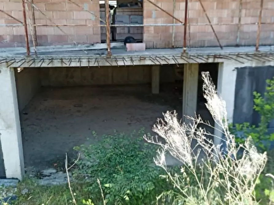 Immagine 3 di Magazzino in vendita  in Via S.P Faleriensa a Monte Urano