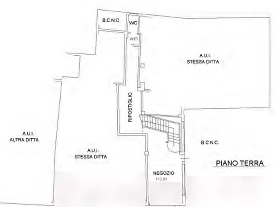 Immagine 2 di Negozio in vendita  in Via Piazza Umberto I  a Camisano Vicentino