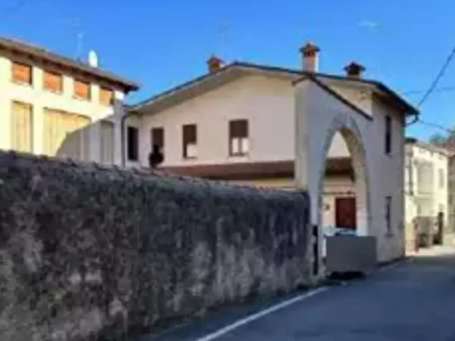 Immagine 3 di Negozio in vendita  in Via Benedetto Croce a Chiuppano