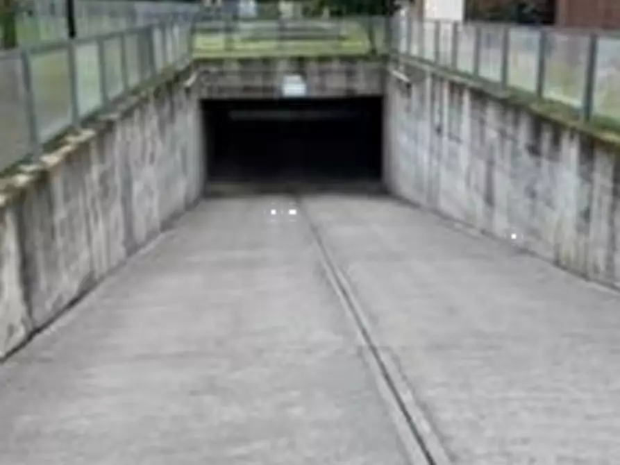 Immagine 4 di Garage in vendita  in Via Pier Giorgio Frassati a Abbiategrasso