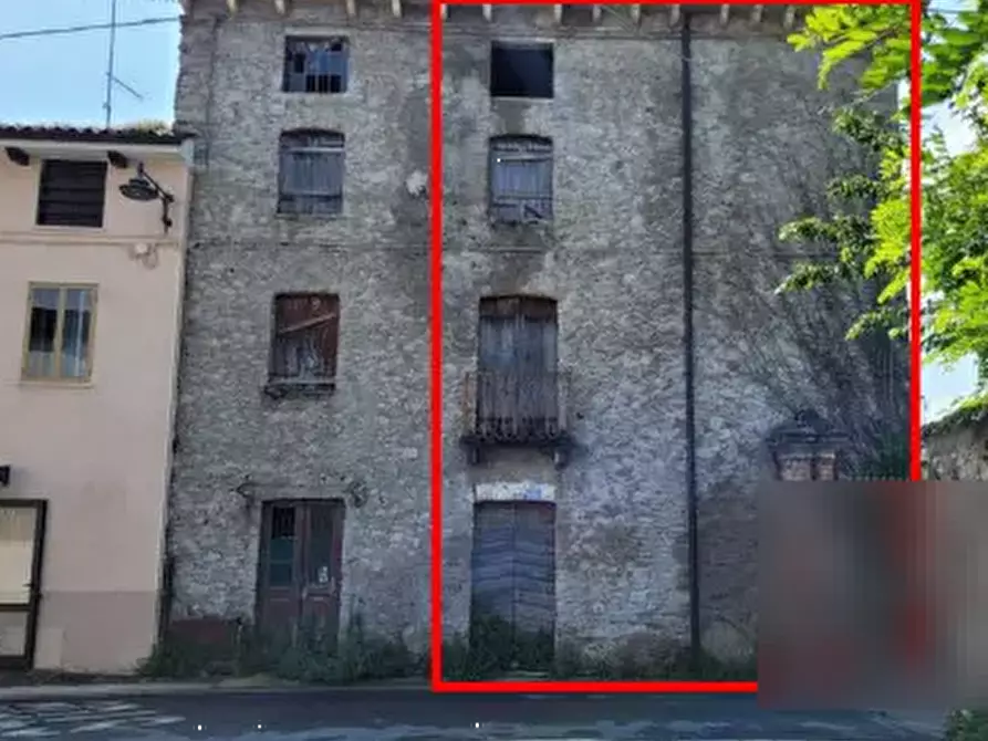 Immagine 1 di Rustico / casale in vendita  in Via Cesare Battisti a San Vito Di Leguzzano