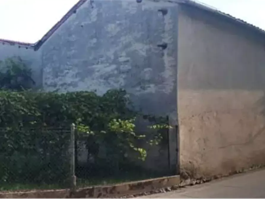 Immagine 3 di Stabile in vendita  in Via San Felice a Breganze