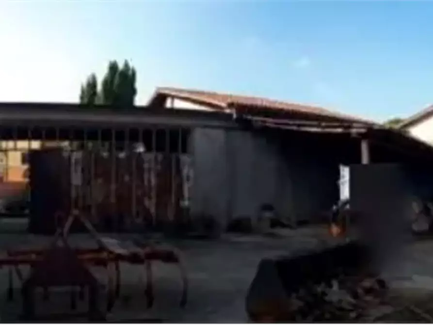 Immagine 4 di Stabile in vendita  in Via San Felice a Breganze