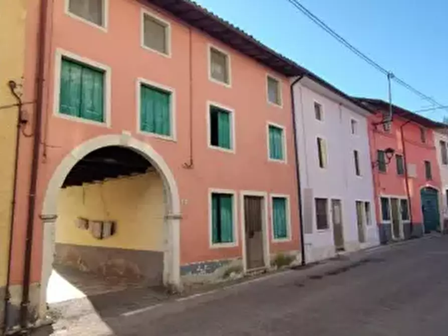 Immagine 1 di Porzione di casa in vendita  in Via Valloscura a Chiampo