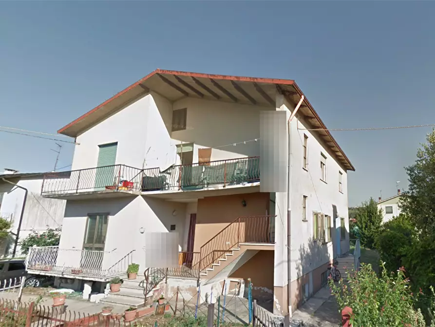 Immagine 7 di Appartamento in vendita  in Via Giuseppe Garibaldi a Montebello Vicentino