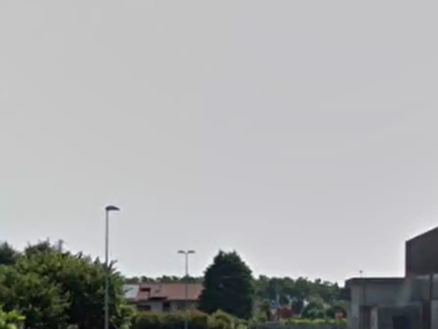 Immagine 8 di Magazzino in vendita  in Via Isaac Newton a Malo