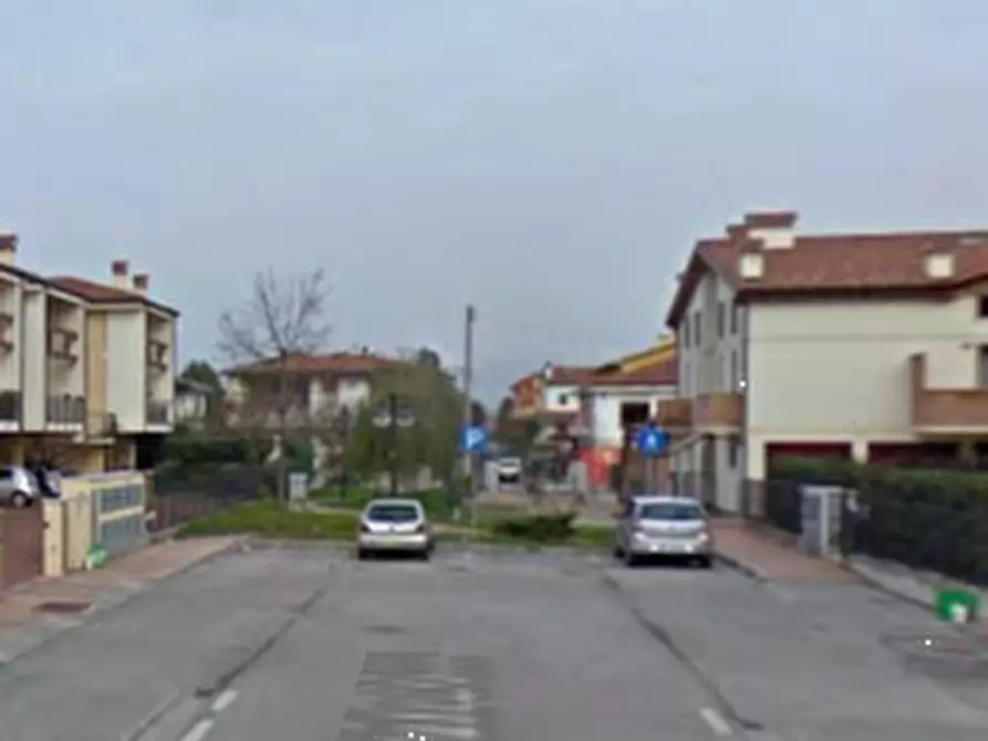 Immagine 3 di Appartamento in vendita  in Via Generale Dalla Chiesa a Bolzano Vicentino