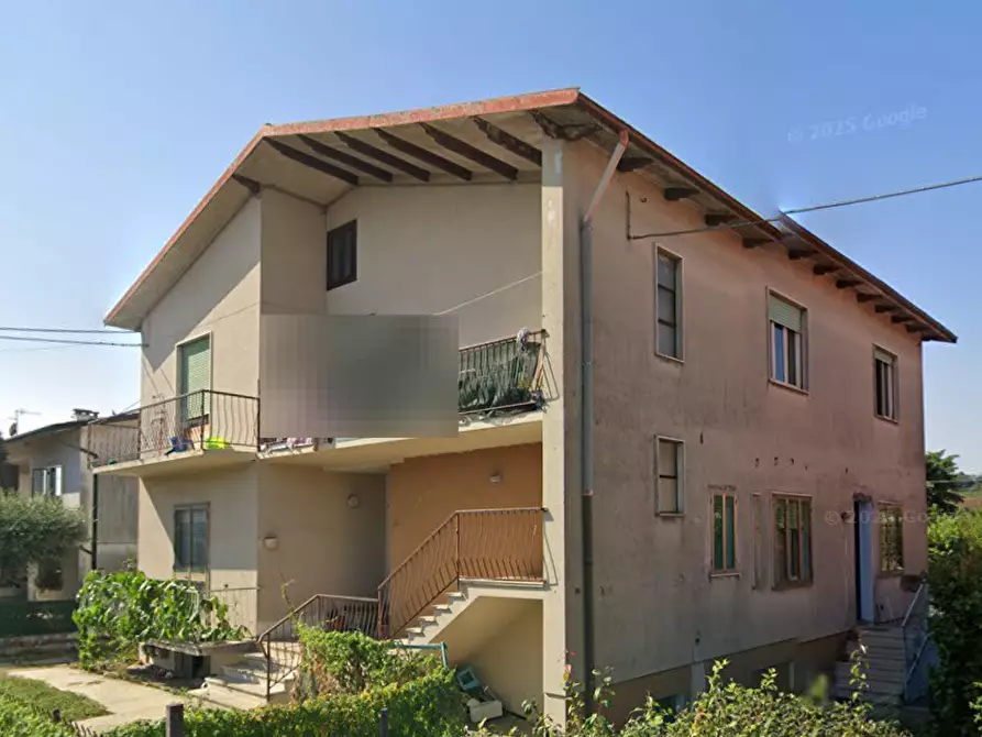 Immagine 1 di Appartamento in vendita  in Via Giuseppe Garibaldi a Montebello Vicentino