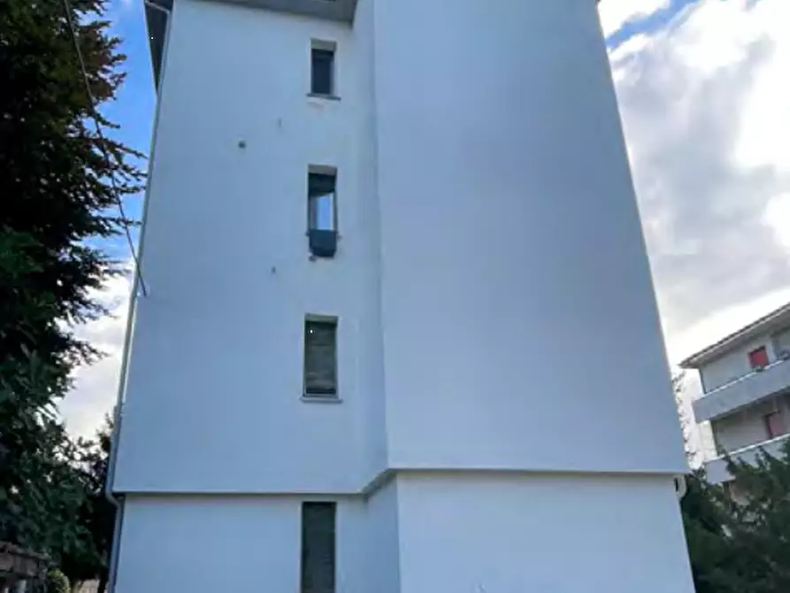 Immagine 3 di Appartamento in vendita  in Via Montessori a Como