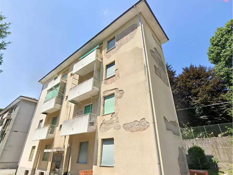 Immagine 9 di Appartamento in vendita  in Via Montessori a Como