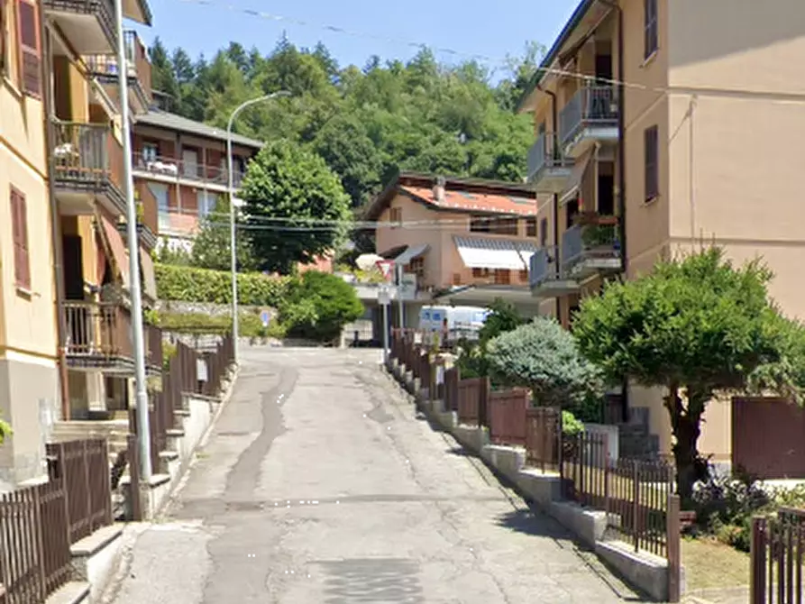 Immagine 10 di Appartamento in vendita  in Via Montessori a Como