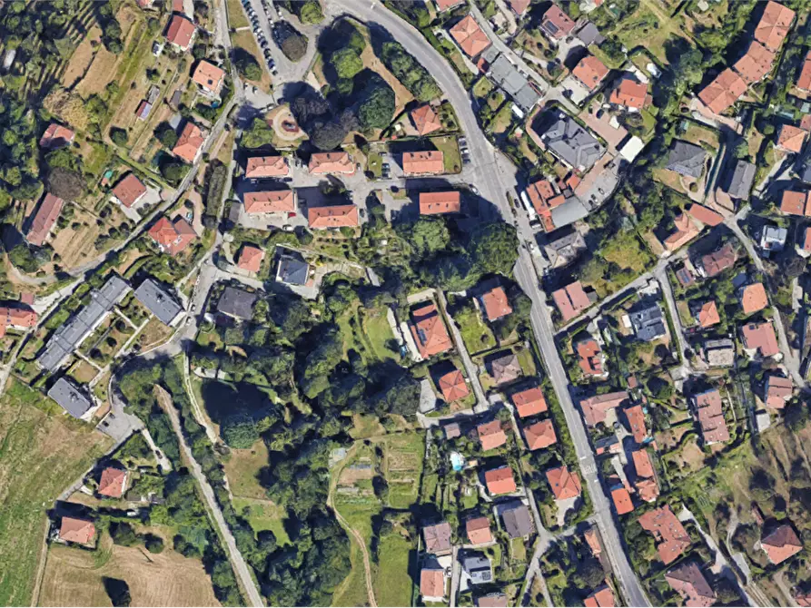 Immagine 13 di Appartamento in vendita  in Via Montessori a Como