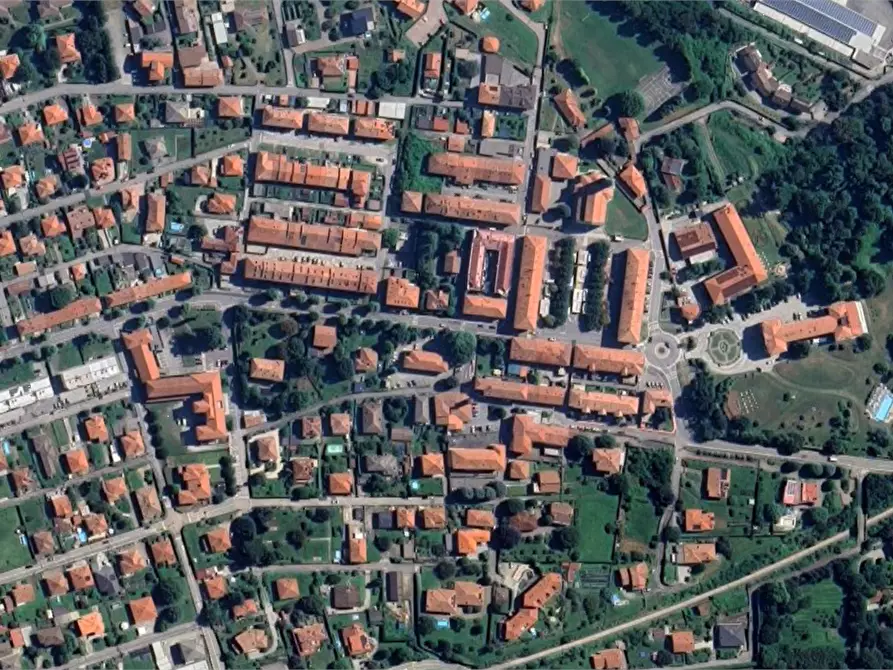 Immagine 9 di Appartamento in vendita  in Largo Giulio Cesare a Varano Borghi