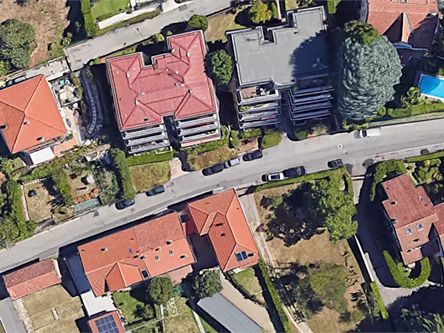 Immagine 5 di Appartamento in vendita  in Via Postale Vecchia a Luvinate