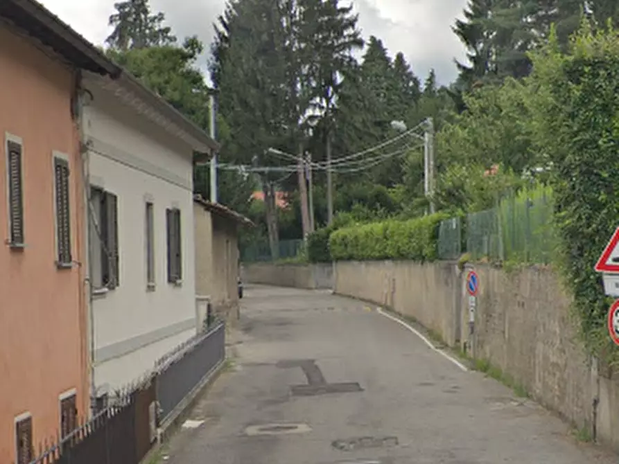 Immagine 18 di Appartamento in vendita  in Via Postale Vecchia a Luvinate