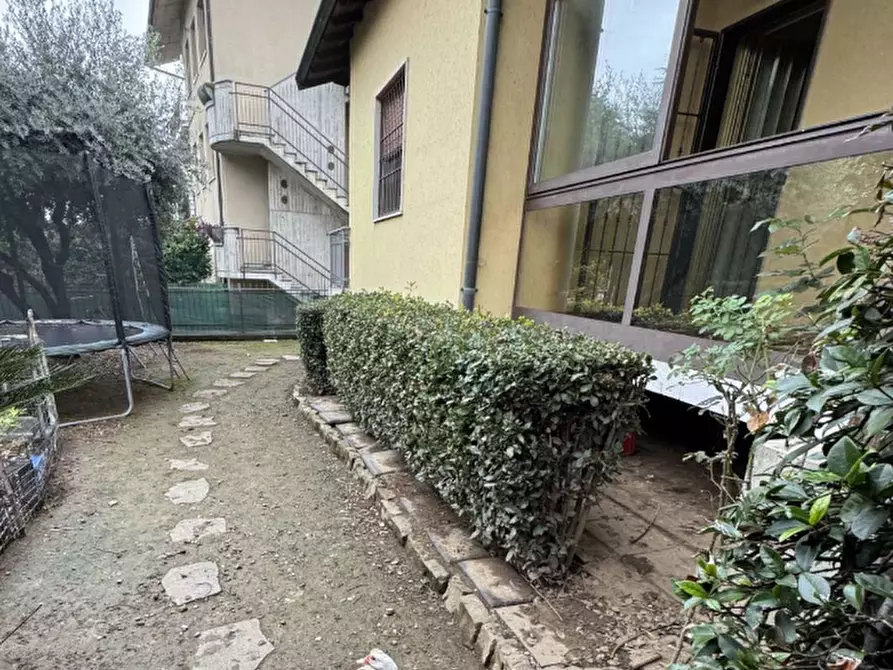 Immagine 2 di Villa in vendita  in Via Donizetti Gaetano a Brembate Di Sopra
