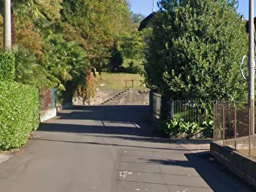 Immagine 10 di Casa indipendente in vendita  in Via Roncaccio a Cocquio-Trevisago