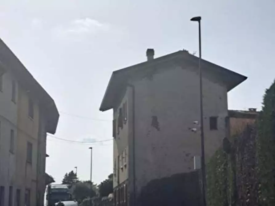 Immagine 3 di Appartamento in vendita  in Via Roma a Brebbia
