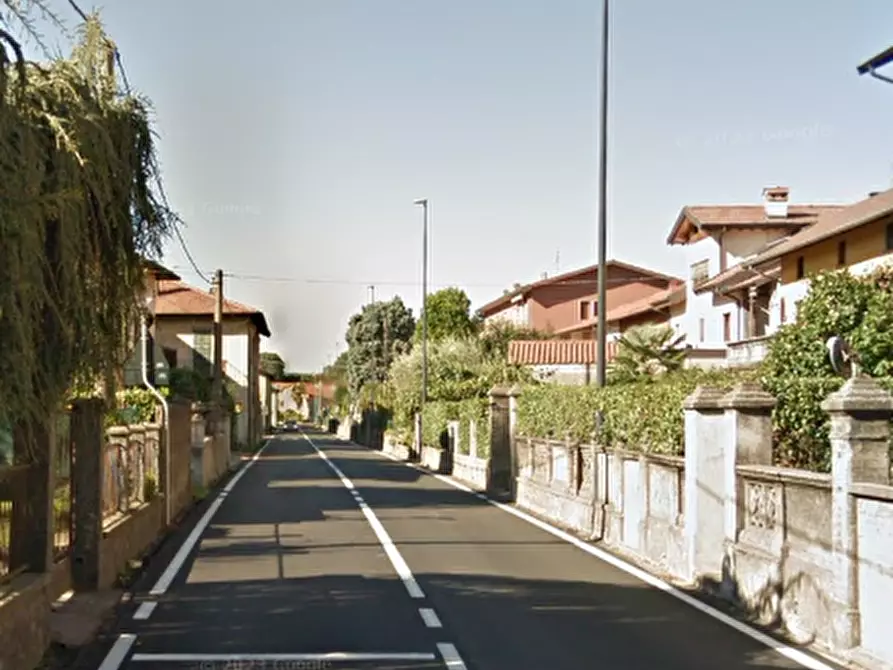 Immagine 13 di Appartamento in vendita  in Via Roma a Brebbia