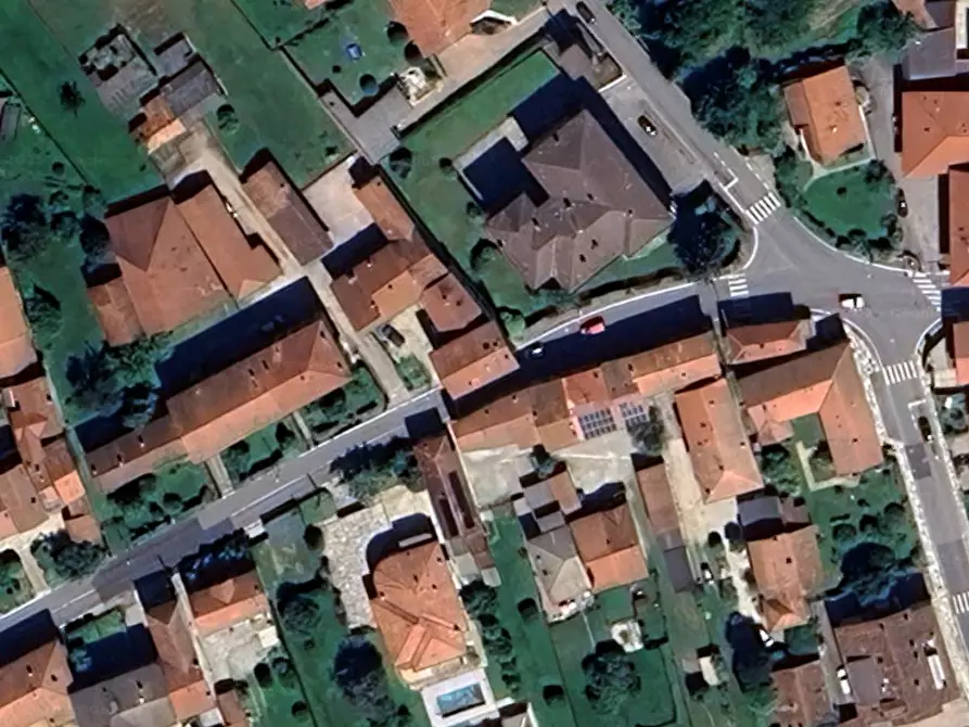 Immagine 14 di Appartamento in vendita  in Via Roma a Brebbia