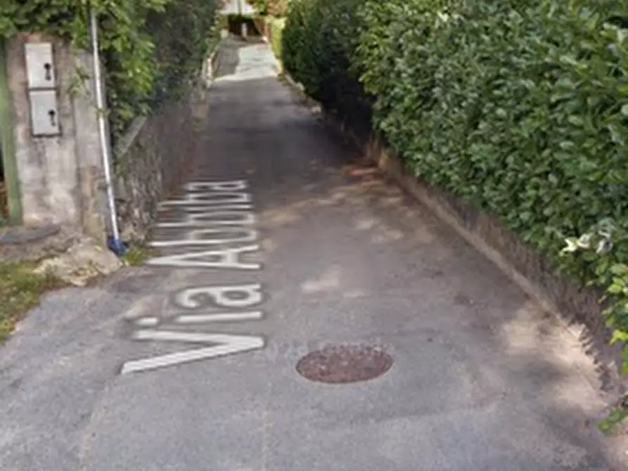 Immagine 3 di Villa in vendita  in Via Abbiba  a Brusimpiano