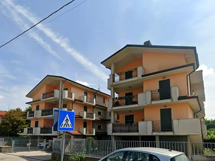 Immagine 4 di Appartamento in vendita  in Via Francesca a Caravaggio