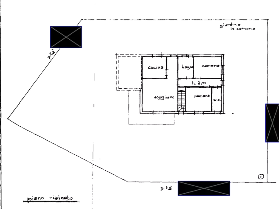 Immagine 13 di Villa in vendita  in Via Albarotti a Gandino