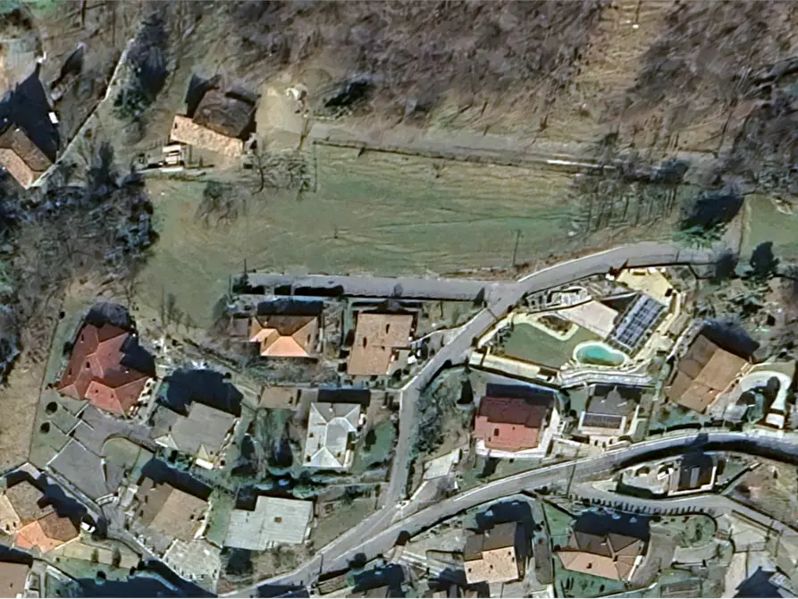 Immagine 17 di Villa in vendita  in Via Albarotti a Gandino