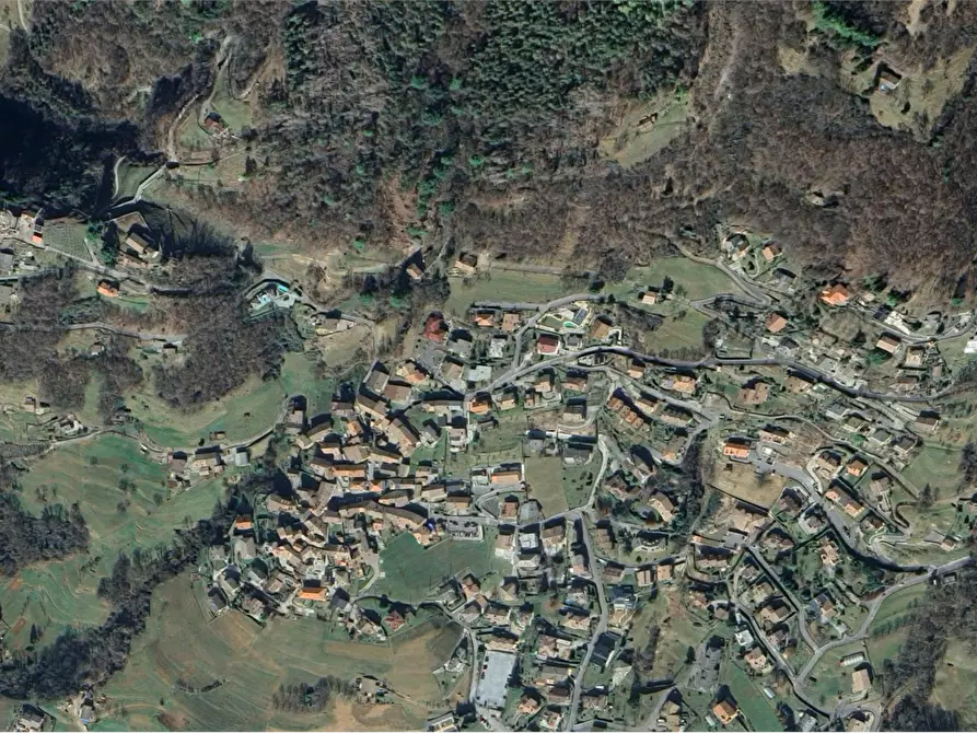 Immagine 18 di Villa in vendita  in Via Albarotti a Gandino