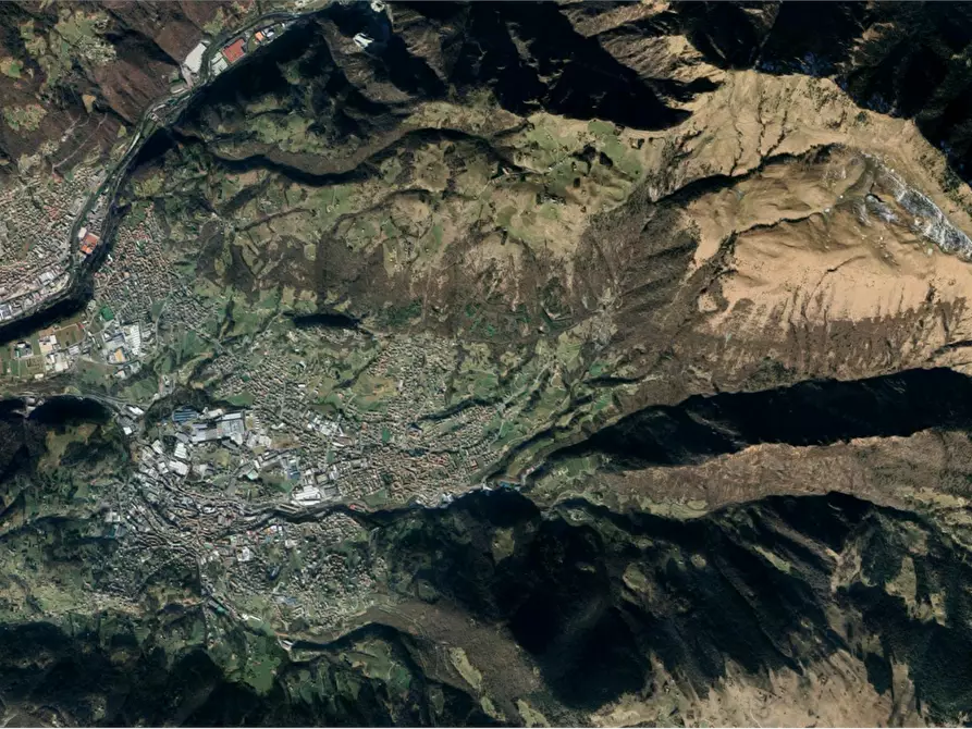 Immagine 20 di Villa in vendita  in Via Albarotti a Gandino