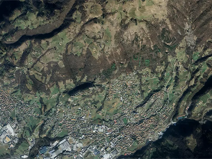 Immagine 23 di Villa in vendita  in Via Albarotti a Gandino