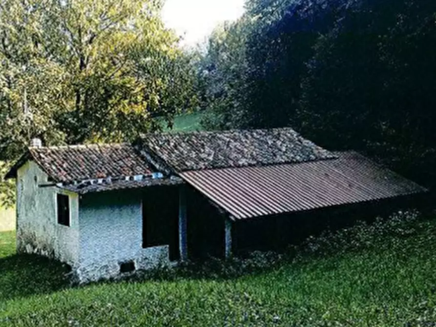 Immagine 1 di Rustico / casale in vendita  in Località Cassina a Primaluna
