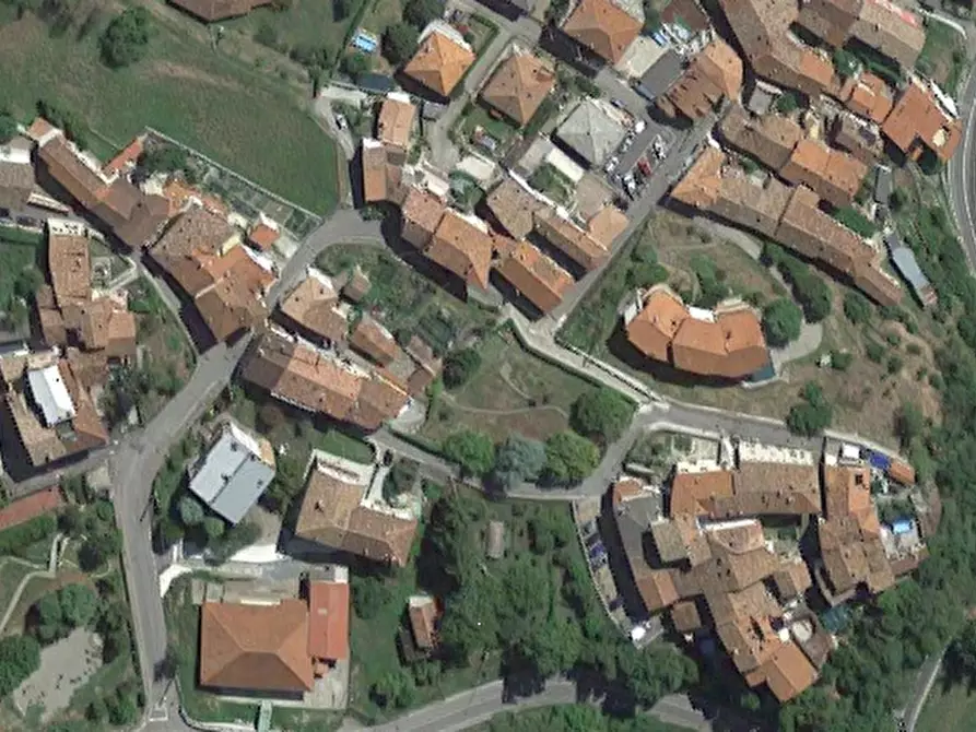 Immagine 10 di Appartamento in vendita  in Via Castello a Casazza