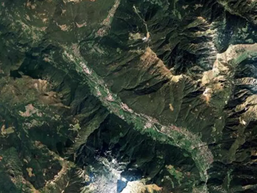 Immagine 9 di Magazzino in vendita  in Via Alessandro Volta a Cortenova