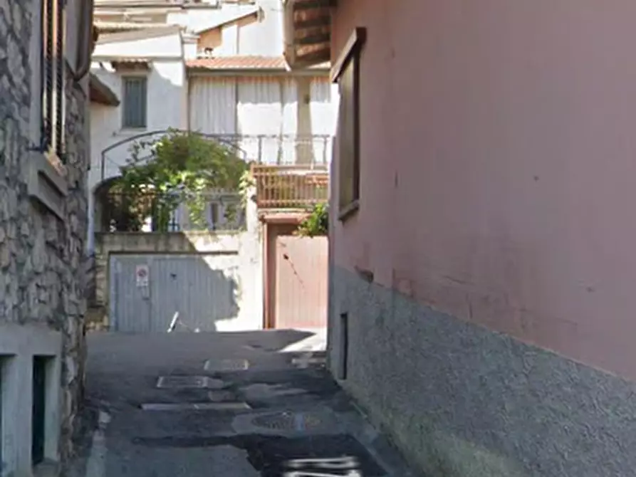 Immagine 17 di Appartamento in vendita  in Via Plazza a Predore