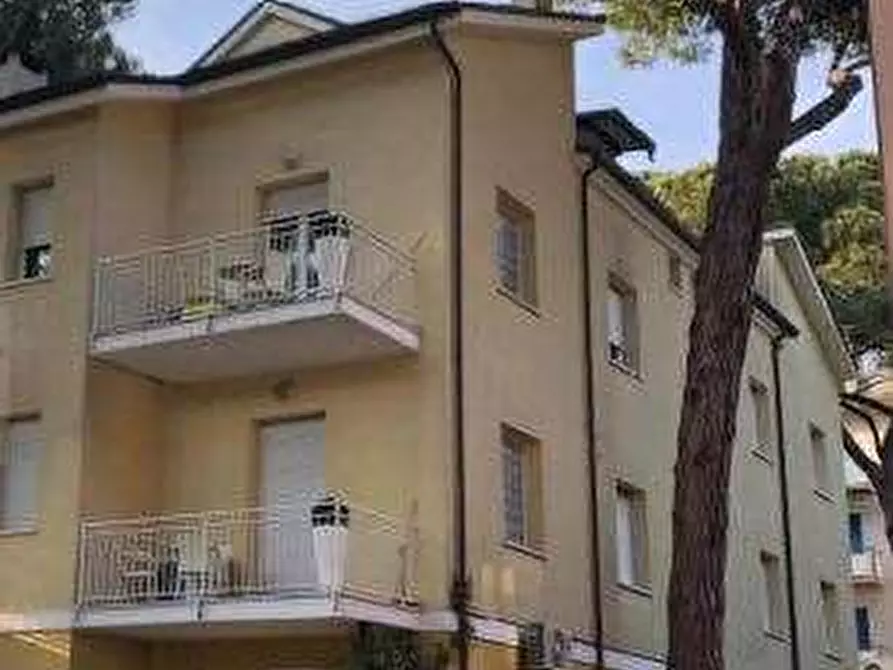 Immagine 8 di Stabile in vendita  in Via XIII Traversa a Cervia