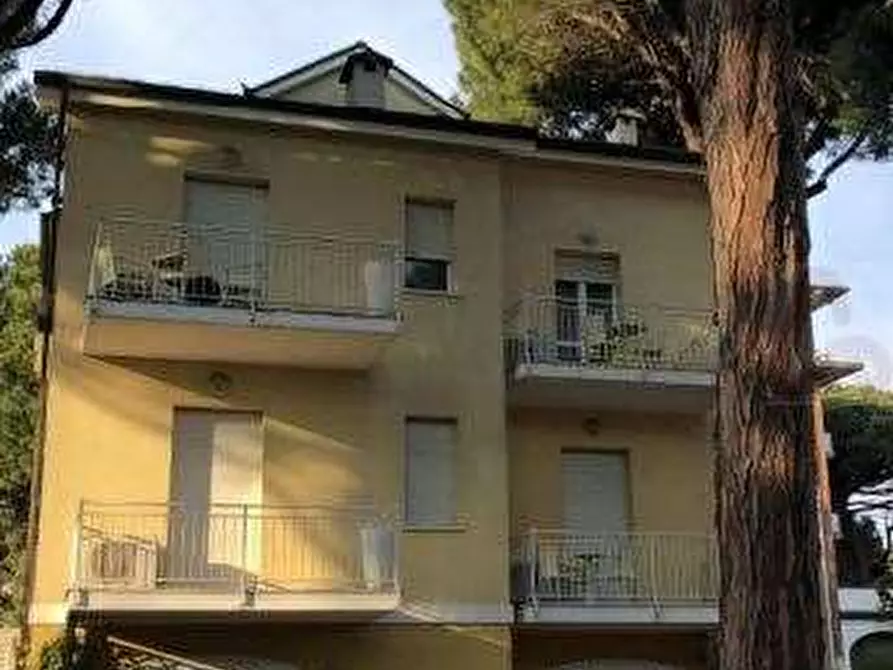 Immagine 9 di Stabile in vendita  in Via XIII Traversa a Cervia
