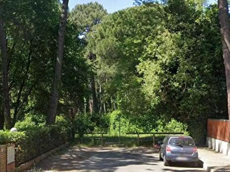 Immagine 10 di Stabile in vendita  in Via XIII Traversa a Cervia