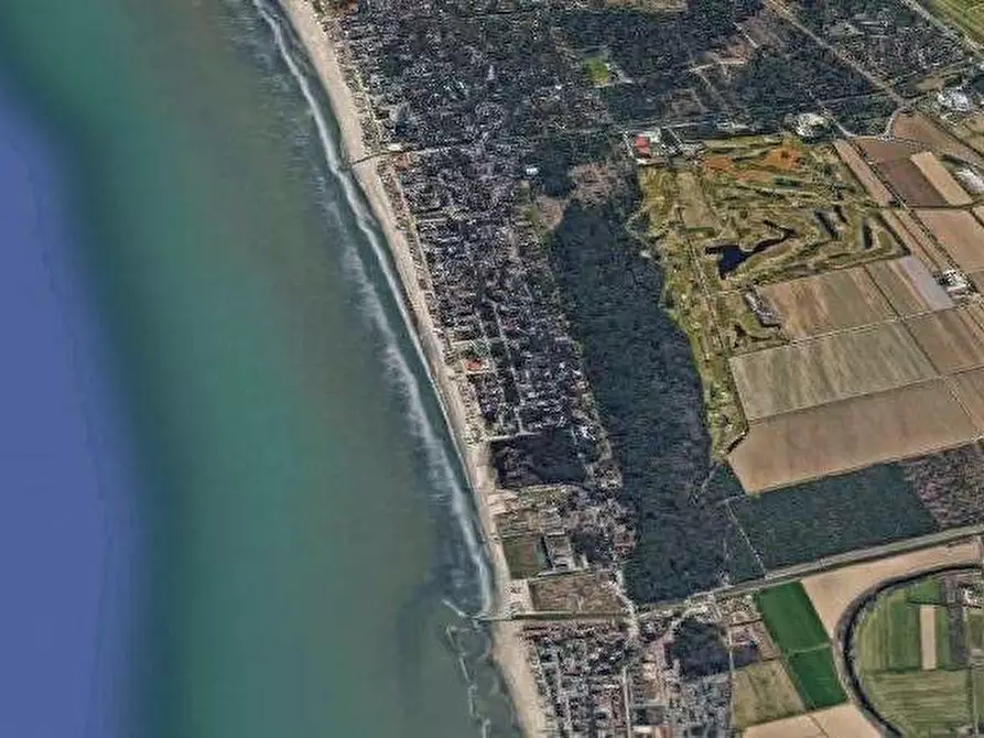 Immagine 19 di Stabile in vendita  in Via XIII Traversa a Cervia