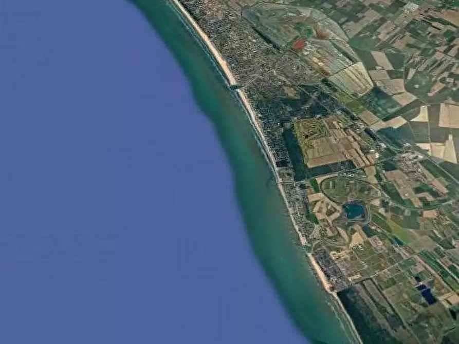 Immagine 20 di Stabile in vendita  in Via XIII Traversa a Cervia