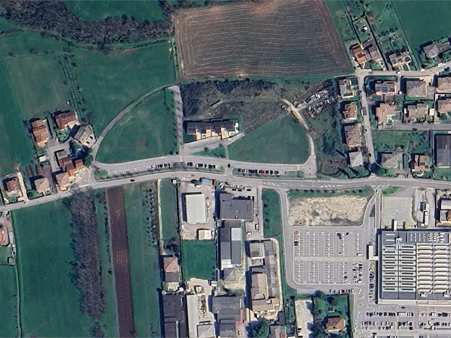 Immagine 1 di Terreno edificabile in vendita  in Via Luigi Albanese  a Cornedo Vicentino