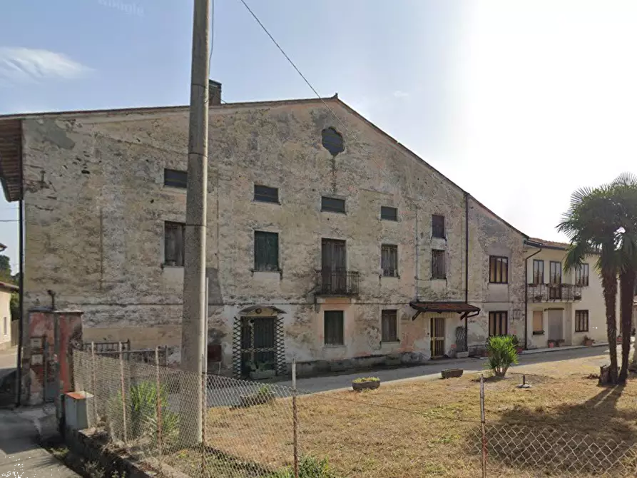 Immagine 1 di Casa indipendente in vendita  in Via Pozzo a Colceresa