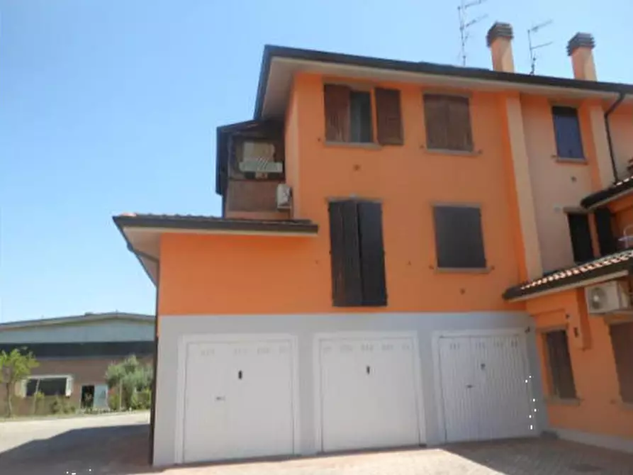 Immagine 3 di Appartamento in vendita  in via Tamigi a Reggio Nell'emilia