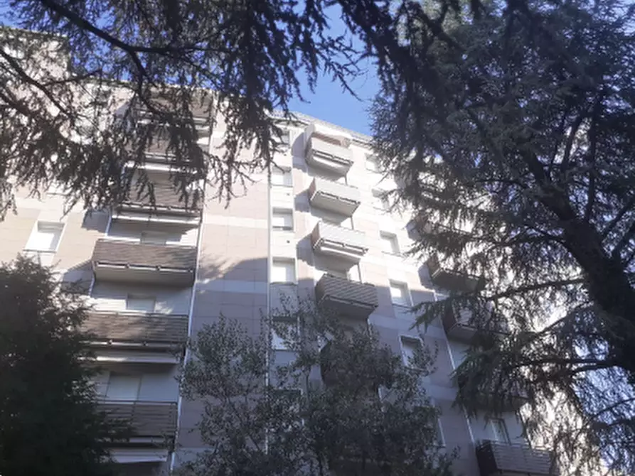 Immagine 1 di Appartamento in vendita  in Via Montefiorino a Reggio Nell'emilia