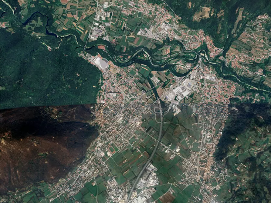 Immagine 6 di Garage in vendita  in Quartiere G. Dalla Chiesa a Piovene Rocchette