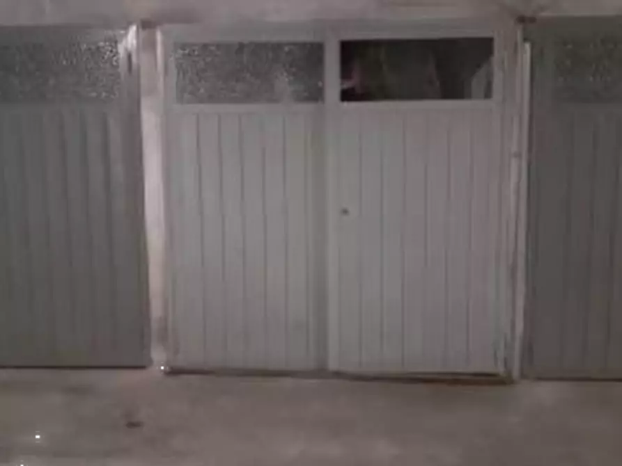 Immagine 5 di Appartamento in vendita  in Via Montefiorino a Reggio Nell'emilia