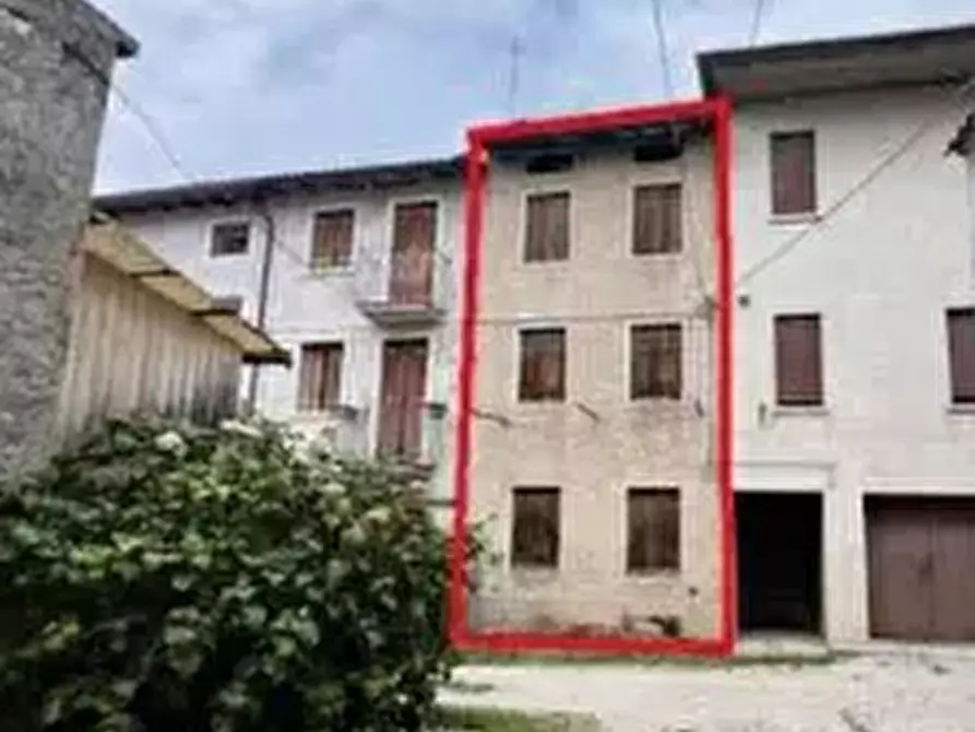 Immagine 5 di Porzione di casa in vendita  in Via Romolo e  Rodolfo Mazzacavallo a Cogollo Del Cengio