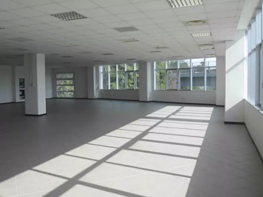 Immagine 5 di Laboratorio in vendita  in Via Vecchia Ferriera a Vicenza