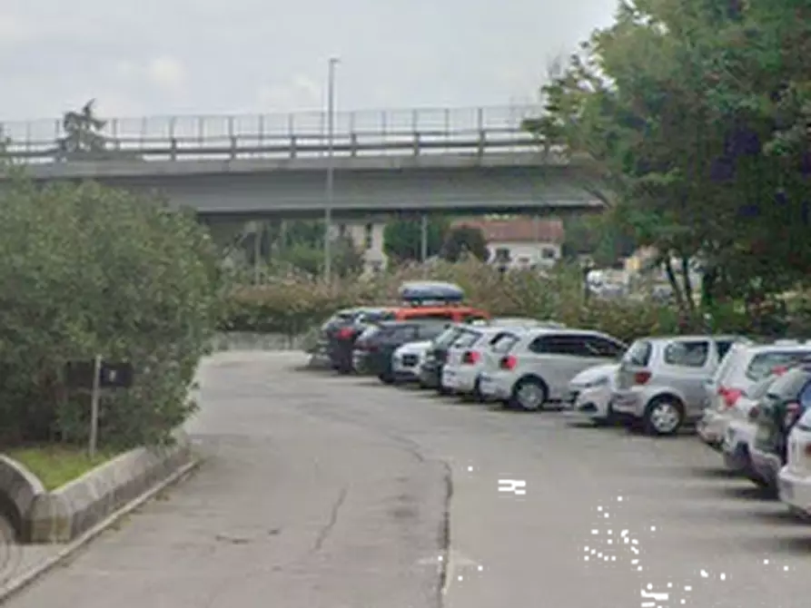 Immagine 9 di Laboratorio in vendita  in Via Vecchia Ferriera a Vicenza