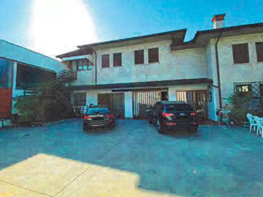 Immagine 2 di Capannone industriale in vendita  in Via Santa Teresa a Schiavon